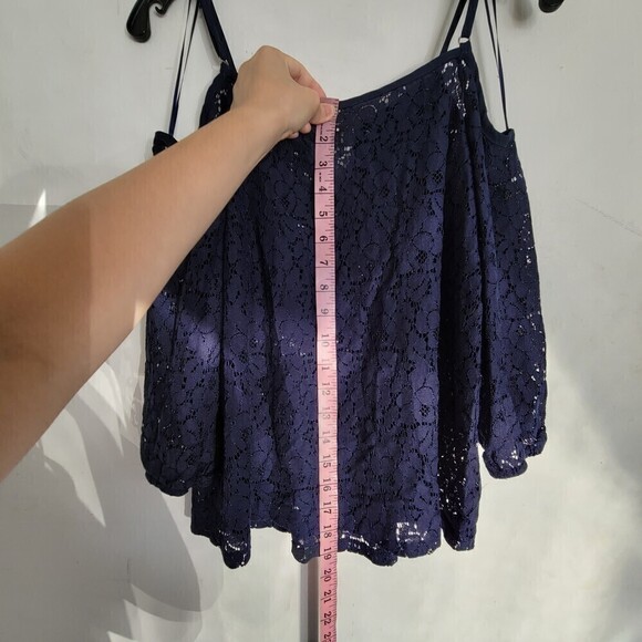 Lily White Navy Blue Floral Lace Cold Shoulder 3/4 Sleeve Blouse Top Size Small - Picture 12 of 13